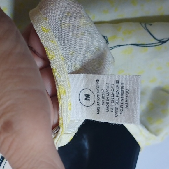 WEEKEND CLOTHESLINE Yellow Sleeveless floral motif 100% Rayon - Picture 7 of 8